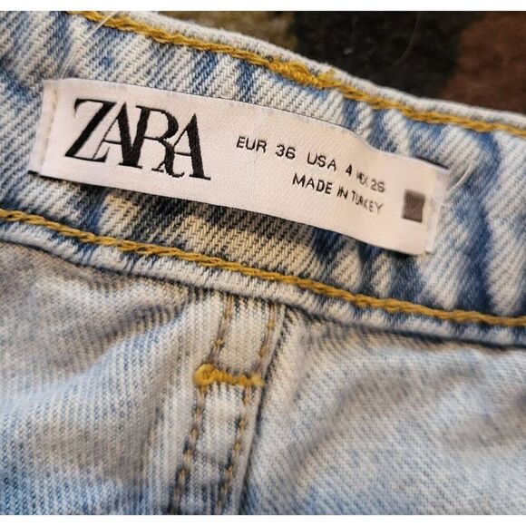 Zara Jeans Women's 4 Blue Light Wash Straight Raw Hem High Rise - Picture 3 of 4